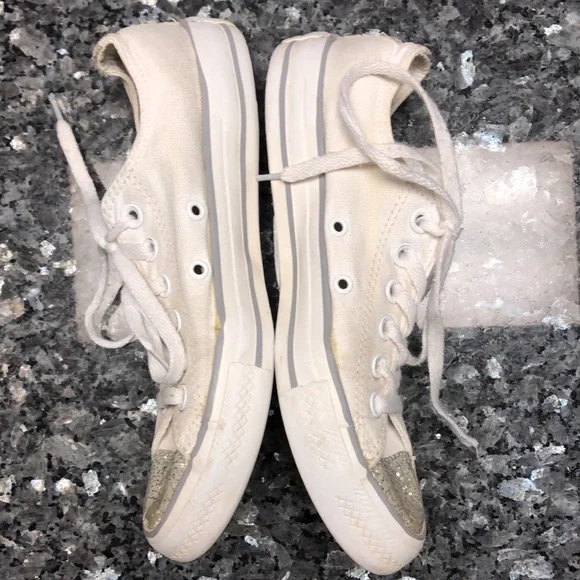 Converse All-Star Chuck Taylor Lo Glitter Toe Sneakers - Picture 5 of 17